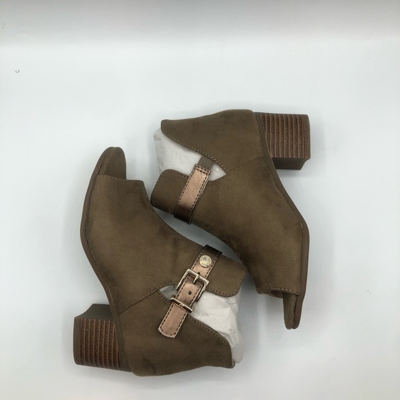 GIRLS' KENNETH COLE LITTLE KID & BIG KID LAYLA LOGO HEELED BOOTIES size 12 - Picture 7 of 8